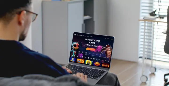 Banner met afbeelding van het speelproces bij een online casino